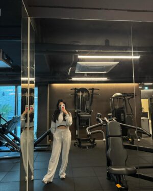 Ko So-young Instagram - 🤸🏻🏋️‍♂️