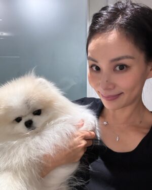 Ko So-young Instagram - 코코포뇨랑 화장지우기전 📸 나만 신남🤣
오늘 make-up 💕내스타일 💕
#seoulbase