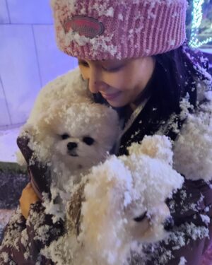 Ko So-young Instagram - ⛄️🤍🤍🤍