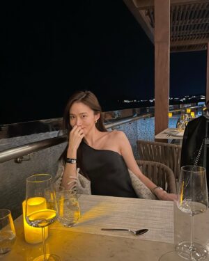 Ko Sung-hee Thumbnail - 54.3K Likes - Top Liked Instagram Posts and Photos