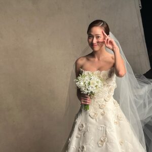 Ko Sung-hee Thumbnail - 58.8K Likes - Top Liked Instagram Posts and Photos