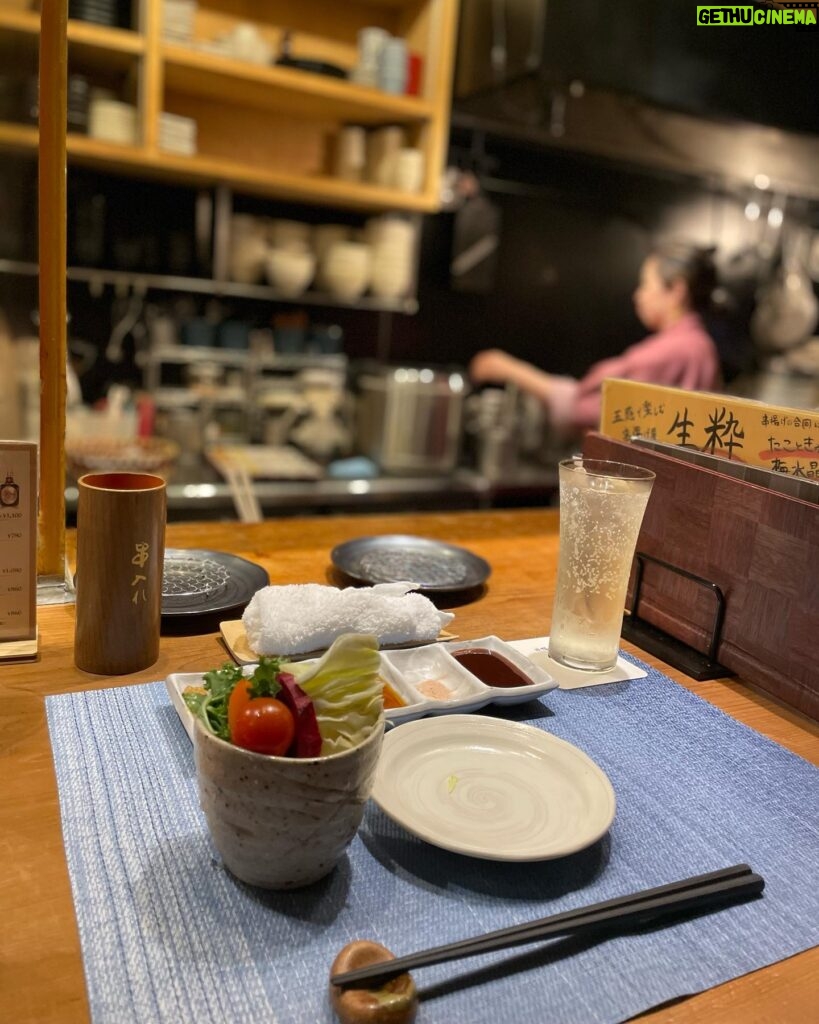 Ko Sung-hee Instagram - My late #Tokyo 🇯🇵 Diary 🍣🐷 (🤳10장으로는 하루 기록도 부족) 하이라이트는 마지막에❤️