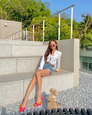 Ko Sung-hee Thumbnail - 32.8K Likes - Top Liked Instagram Posts and Photos