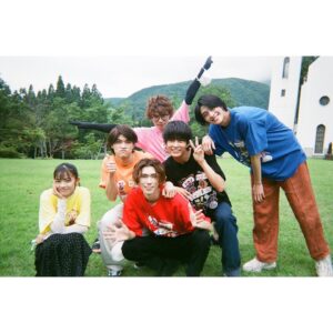 Kohaku Shida Instagram - ｢暴太郎戦隊ドンブラザーズ｣
最終話。

携わってくださった関係者の皆様、
スタッフの皆様、
そして仲間と駆け抜けてきたこの一年間は、
贅沢すぎる幸せな日々でした。

そしてこの一年間、応援してくださった皆様
本当にありがとうございました！
皆様がいてこそのドンブラザーズです。

いつまでもドンブラザーズが
皆様の記憶の中に永遠に残り続けますように。

縁を結んだ人とは、
どんな形であってもまた必ず出会える。
みんなオニ大好き！また会いましょう！

めでたしめでたし！
🍑🤝🏻👑