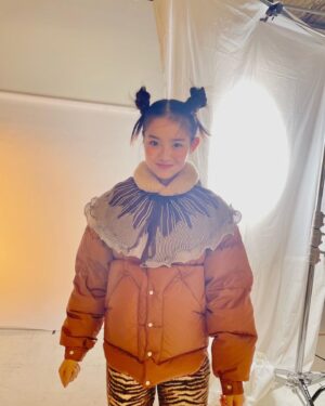 Kohaku Shida Instagram - NYLONさんのソロでの登場は
今日が最後でした🍞

なんの日が皆さんお好きでしたか〜？

#nylonjapan
#365_志田こはく 
#365anniversary