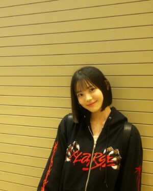 Kohaku Shida Instagram - 5月よ、待ってたぞ！

そういえばボブになりました✂️
どうですか？
コメントで教えて