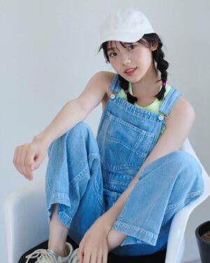Kohaku Shida Instagram - お知らせ
今年もカレンダーを発売させていただくことになりました！

今回のテーマが｢10代最後の夏休み｣
ということで、
夏を満喫してるカットが沢山あります🩵

発売お楽しみに‪‪☺︎‬