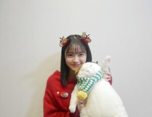 Kohaku Shida Instagram - Merry Christmas🎅🏻💚

皆さんがハッピーに過ごせますように。

今年も相棒と✌︎
ペット用のマフラーをクリスマスプレゼントに
上げました🐱