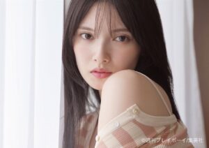 Kokoro Aoshima Instagram - ＊
10月3日発売！
『週刊プレイボーイ』
仮面ライダーヒロイン特集号

私に合う衣装をたくさん選ばせていただき、優しいスタッフさん方に褒め伸ばしていただきながら素を出す事ができました。
ツムリちゃんより全然私です🧚‍♂️

そして、なんと、ギーツ3人の週プレ仮面ライダー特集号の超巨大ポスターが新宿駅に出現しております！
(新宿駅地下１階メトロプロムナード
週プレも駅張りもお時間ある方は是非見てみてくださいね☺︎
 #週刊プレイボーイ