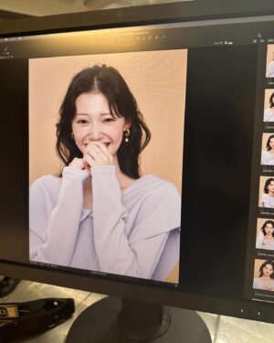 Kokoro Aoshima Instagram - 🍒
@vocemagazine × @est_jp 
ずっとお会いしたかった長井さんにメイクしていただけて幸せでした♡