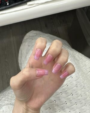 Kokoro Aoshima Instagram - 🍒
@vocemagazine × @est_jp 
ずっとお会いしたかった長井さんにメイクしていただけて幸せでした♡