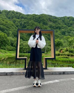 Kokoro Aoshima Instagram - 🤍
可愛くて面白くて最高な方とヒロイン旅で新潟の越後湯沢に行ってきました。
実は付き合いが長くてお互いのどんな時も知ってる切磋琢磨しあえる仲です。一緒に行けてよかった、、

1日目
@murua_official
@niceclaup_official_

2日目
@darich_official
@murua_official

素敵すぎる企画とお衣装メイク様ありがとうございました☺︎🤍