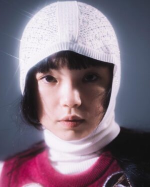 Kotone Furukawa Instagram - The Fashion Post × CHANEL with 古川琴音　
@tfpjp × @chanelofficial 
・
Photographer: TOKI @toki_39 
Styling:Sumire Hayakawa @sumire_hayakawa_stylist 
Make-up: Fusako @fusakomakeup 
Hair: Koichi Nishimura at VOW-VOW
Edit:Manaha Hosoda, Risa Matsumoto at The Fashion Post