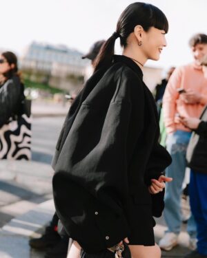Kozue Akimoto Instagram - 🖤
#pfw #sacai
