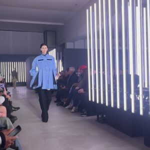 Kozue Akimoto Instagram - 🖤
#pfw #sacai