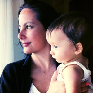 Krishna de Caso Instagram - MI NIÑA 💚 MI AMOR #tbt #throwbackthursday