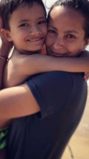 Krishna de Caso Instagram - No imaginaba lo que era amar de manera tan incondicional y eterna hasta que llegaste a mi vida. Te amo mi amor más maravilloso y gracias por llenar mi vida día a día con tu alegría, locura, cariño y abrazos 💛💚 Feliz cumpleaños mi amor 💛💚