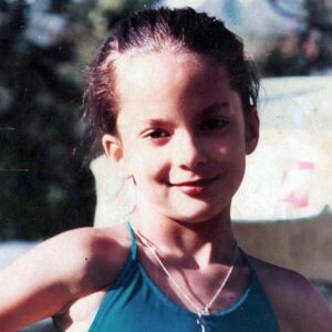 Krishna de Caso Instagram - Hoy en mi cumple me celebro, me abrazo y me agradezco por cada momento vivido, por todas las batallas ganadas y los miedos superados. Y principalmente por las risas y las locuras que me han acompañado y han llenado mi vida de historias inolvidables. Infinitas gracias a todos los que estuvieron y a los que siguen junto a mi, vamos por mas !!! #felizcumoleparami #felizcumpleaños