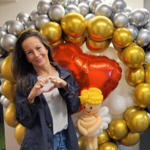 Krishna de Caso Instagram - El amor que sentimos por cada una de las personas que están en nuestra vida es el mayor regalo del universo, FELIZ DÍA DEL AMOR para todos 💚😉😍