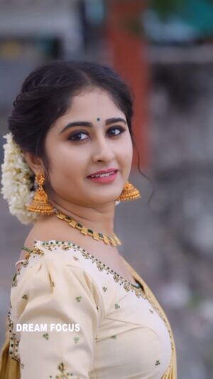 Krishnapriya K Nair Instagram - ✨✨✨
Costume : @lijinashan 
Makeup & hair : @lijinashan 
📽️ : @drea_mfocus 

#vishu #vishu2024 #traditional #outfits #outfitoftheday #trendingreels #trendingnow #viralvideos