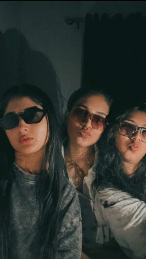 Krishnapriya K Nair Instagram - Come on baby 🫦💋
#midnightmadness 

#friendshipgoals #palavattamkathuninnunjan #happiness