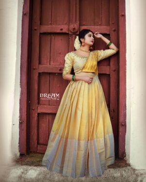 Krishnapriya K Nair Instagram - ✨✨✨
Costume : @lijinashan 
Makeup n hair : @lijinashan 
Photography : @drea_mfocus 

#outfitoftheday #outfits #traditional