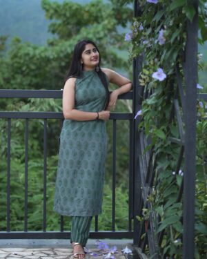 Krishnapriya K Nair Instagram - 🌿🌿🌿

📍 : @thegrandcliffmunnar @nichestays 
👗 : @saaih_design_studio 
📸 : @dheerajmurali 

#naturephotography #vibes #lovenature #staycation #stayclam