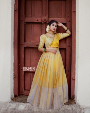 Krishnapriya K Nair Instagram - ✨✨✨
Costume : @lijinashan 
Makeup n hair : @lijinashan 
Photography : @drea_mfocus 

#outfitoftheday #outfits #traditional