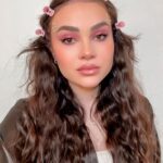 Kristal Shine Instagram - Happy Birthday NYX cosmetics.🎉 @nyxcosmetics_czsk slávil 25 narodeniny! Šialené že? Ja som strašne rada že to s vami môžem zdieľať a že mám tú možnosť s Nyx cosmetics spolupracovať. Sú to približne 4 roky čo sa naša spolupráca začala a za tú dobu som toho s nimi prežila naozaj vela. Od výletu do Vegas až po najrôznejšie eventy a kampane. 🫶🏻 Pripravili si prekvapenie aj pre vás a tým sú zľavy: Notino – 13. - 19. 5. 2024 s promo kódom -25 % Elnino – 20. 5. - 2. 6. 2024 s dárkom k nákupu #nyxcosmeticsczsk #nyxprofessionalmakeup #spoluprace #nyxcosmeticspartner @nyxcosmetics_czsk
