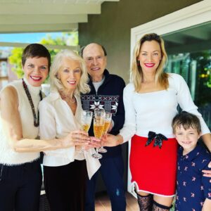 Kristanna Loken Instagram - Merry Christmas to all, and to all a good night❣️🎄🕊️❄️☃️🎅🤶🏼🪽#christmas #family #cheer #joy #grateful