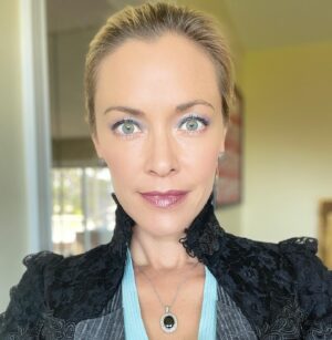 Kristanna Loken Instagram - Evening out #selfie