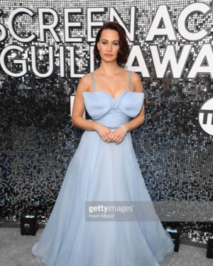 Kristen Gutoskie Instagram - Oh what a night. Filled with gratitude. Thank you so much @sagawards for having me. I had the most magical evening 💙
And to my @handmaidsonhulu loves- you light my heart on fire I love you all so much 💃🏻 And an extra special thank you to the amazing @mrmontyjackson for styling me and my incredible glam team @tobyfleischman @craiggangi 💙💙💙 Got to feel like a princess for a night 🥰

Dress @jennypackham 
Jewels @heartsonfireco
@memoirejewelry