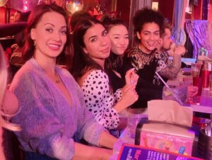 Kristen Gutoskie Instagram - Last Saturday with my queens 👑 
@hamburgermarysweho 
#happybirthdayyas 
@yasminefarimani @feliciafrederica @nattydevine @jaylittlefoot