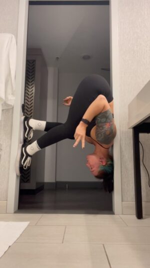 Kristen Stadtlander Instagram - Perfect messy bun tutorial. I did this like 3 years ago it felt like it was time to bring it back. Also this is a joke please don’t do this. #messybun #hack #tutorial #midairsuspension