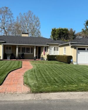 Kristin Bauer Instagram - Im curious if any of you have this where you live?
In #losangeles real estate is king. Every governing body bends over backwards to support endless expansion. I do not see this in other cities like here-where uniqueness and normal living is replaced by excessive living. 
I’ve lived in a really beautiful sweet neighborhood for 26 years and it’s being eaten not slowly and surely by these white barns with zero character and massive square footage edge to edge on these lots. They also often have no trees.  The home in the first video had the most gorgeous garden, full of pollinators, and huge trees. Those were all leveled for massiveness. 
In other cities, like Portland (?), would this would not be allowed or wanted??
Where do you live and is this happened to you too???
#realestate #greed #mcmansion #borgcube #modernfarmshouse #monstrocity