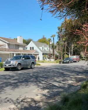 Kristin Bauer Instagram - Im curious if any of you have this where you live?
In #losangeles real estate is king. Every governing body bends over backwards to support endless expansion. I do not see this in other cities like here-where uniqueness and normal living is replaced by excessive living. 
I’ve lived in a really beautiful sweet neighborhood for 26 years and it’s being eaten not slowly and surely by these white barns with zero character and massive square footage edge to edge on these lots. They also often have no trees.  The home in the first video had the most gorgeous garden, full of pollinators, and huge trees. Those were all leveled for massiveness. 
In other cities, like Portland (?), would this would not be allowed or wanted??
Where do you live and is this happened to you too???
#realestate #greed #mcmansion #borgcube #modernfarmshouse #monstrocity