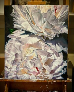 Kristin Bauer Instagram - I’ve been tinkering aaaaall day. Tiny adjustments and seemingly endless “final” touches. It’s like 99.723 done! #oilpainting #flower