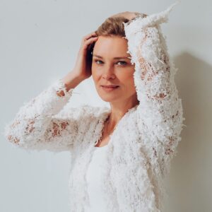 Kristina Klebe Instagram - Had such an incredible photoshoot w @theemmaexperience the other week! Can’t wait to show you all more of this special series! #hudsonvalley #hudson #artomi #sxsw #portraitpr #photographer #photography #portraitphotography #actor #director