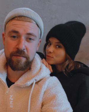 Kristína Svarinská Instagram - Toto bude osobné, ale také je tu vlastne všetko.

Happy happy jednému z najinšpiratívnejších ľudí akých som kedy stretla. Želám nám všetkým v živote viac ľudí ako si ty, robíš tento svet krajším a láskavejším miestom🤍 

thank you for being my rock. Cant be more proud of u🤍 

#thebffforlife #happyhappy #mania #večerplaymateránosoulmate #grateful #newkidsfromtheblock