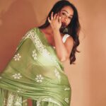 Kristina Patel Instagram - Nothing shouts more DESI then a saree with jhumka ♥️ . . Clicked by : @kapilcharaniya Mua : @vinniee_the_poooh Hair : @ar_111ash . . #kristinapatel #explore #saree #indian #desi #traditional #new #instagram #insta #instalike #ootd