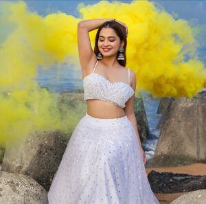 Kristina Patel Instagram - 🟢🟡🔴 *Happy Holi* 🔴🟡🟢 *Wishing you & your family a very happy and wonderful Holi. May your life always be filled with the colors of joy and happiness.
.
.
#kristinapatel #happyholi #holi #colorful #enjoy #explore #viral
