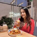 Kristina Patel Instagram - Elevate your dining experience with a pool view and a feast of their signature dishes where every bite is a taste of perfection♥️ . Must visit if you are in Mumbai @blanco_bandra . #kristinapatel #nice #goodvibes #explore #restaurantinmumbai #foodblogger