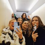 Kristina Petrushina Instagram - Tjejer: ÄGER! 👯‍♀️💕🪩🫶💅🏼🥰