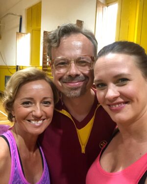 Kristýna Leichtová Instagram - A tohle je Marta! Marta která na @primaftv bude od půlky května bojovat o vaši i o Lukynovo přízeň! Já myslím ze to bude celkem zábavná podívaná! A jsem zvědavá co na to řeknete 😉
@artagent.cz #agrometal #primaftv