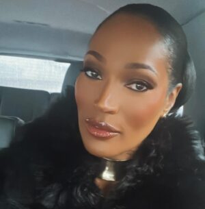 Kron Moore Instagram - Wake up. Make up. Show up. 💋💜 

Hair: @kimberlythecreatork 
MUA: @rachelreid.beauty 

#kronmoore