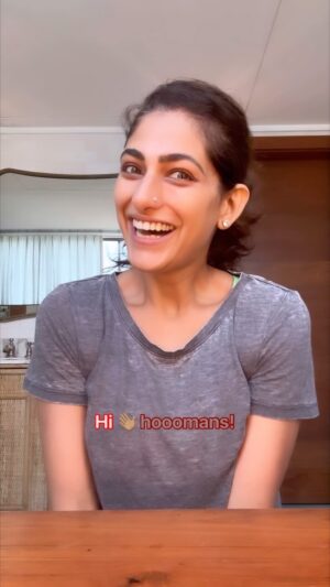 Kubbra Sait Instagram - There is Option 2… but you will only hear about it in another Bollywood life of mine. 
😂

Don’t do cheee… thoooo and all that… I am aware of the reaction towards this joke 🫣😂 so be creative 😛

#KubbraCrackeDadJokes #KubbraCracksBadJokes 

#Love #Laugh #Happiness #Joy #Jokes #India #KubbraSait #Bollywood #NoSmoking #quitsmoking
