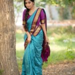 Kuhasini Gnanaseggaran Instagram - கண்ணிரண்டில் போா் தொடுப்பா அந்த வெண்ணிலவ தோற்கடிப்பா ♥️🔥 Beautiful saree @kaithari_nesavu_sarees . . Blouse @arudpa . . Makeup @johnbritto_makeupartist . . Hairstyle @nila_mua_ . . Photography @sathyaphotography3 . . #saree #pattusaree #paidcollaboration #onlineshopping #sareelove #collaboration #designerblouse #chennaimakeupartist #chennaimua #kuhasini #actress