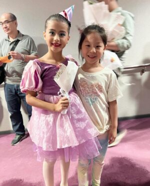 Kullanat Preeyawat Instagram - Played the role of Munchkin in The Wizard of Oz …เอาจริงๆทาเรียแอบเบื่อทุกครั้งที่ต้องไปเรียน แต่พอตอนโชว์ดันชอบ😂 #talyawinter #ทาเรียวินเทอร์ #โพสช้าแต่โพสนะ 😅