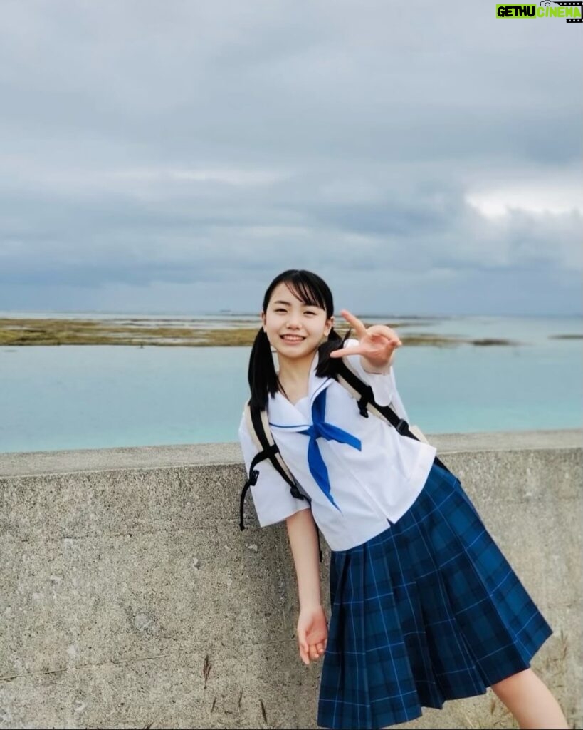 Kurumi Inagaki Instagram - . 中学2年生になりました！ あっという間にもう、23日が経ってしまいました。 中学生で初先輩となり 部活の仮入部もあって何人入ってくれるのか… 今は、それがとても気になります✨ 中学2年生も頑張ります！ . . お写真は沖縄電力のオフショットです。 #アタビe まさかくるみより背が高かったー😆 . 沖縄電力さんの公式HPやYouTubeには 「#くるみのアオハル 」バージョンの新CMや 撮影風景やメイキングムービーものっています。 沖縄電力の魅力が分かる楽しいCMになっています。 #リールにも貼りました ぜひ！ぜひ！ご覧ください！ . . . #沖縄電力 #おきでん @okiden_cook #いいことイロイロおきでん #グッドバリュープラン #おきでんmore-E #モアイー #かりーるーふ #稲垣来泉 #沖縄 . . いつも応援ありがとうございます💗 あまり投稿ができていなくて すみません。 花粉症もおさまりずっと風邪も引かず元気です！ これから解禁前の作品もたくさんあるので ご報告を楽しみにしていてください！