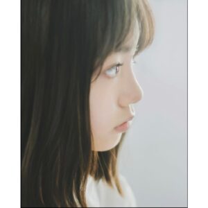 Kurumi Inagaki Instagram - .
2023年も後2日となりました。
年末のご挨拶をさせてください。
.
今年は色々な新しい事に挑戦できていたので
あっという間の1年でした🤭
.
.
投稿があまり出来ずにいてすみません。
私が投稿をした際には
いつも暖かいコメントをしてくださり
ありがとうございます！
とっても嬉しいです。
.
時間を費やして
私の歌詞動画や投稿をしてくださり
事務所に送ってくださる手紙やプレゼントを
拝見して
応援してくださっていることがすごく伝わって
とってもとーっても幸せな気持ちになっています。
本当にありがとうございます！
.
これからは、もっと皆さんにお返しできるように
精一杯頑張ります！💪
.
.
2023年も温かく見守ってくださり
ありがとうございました。
.
みなさまも体調を崩さず健康で良いお年をお迎えください。
.
.
.
Photographer：Shunto Sato @shuntosato 
Hair&make : Ken Nagasaka @ken_nagasaka 
Stylist：Riki Yamada @rikiyamada_ 
.
.
#2023
#稲垣来泉
#研音